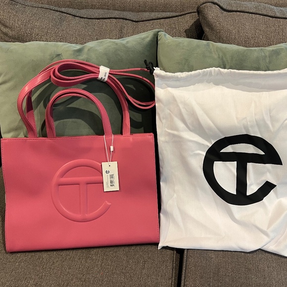 Medium Teflar Bags 250 each. Please let me know which color you would like - Picture 1 of 3